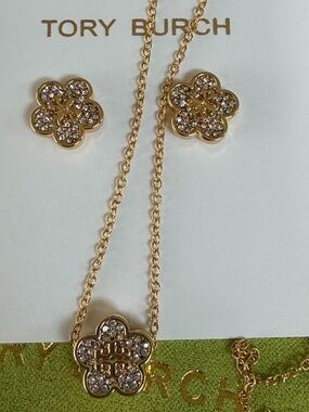 Tory Burch  KIRA  Pave  Crystal Necklace and Stud Earrings SET